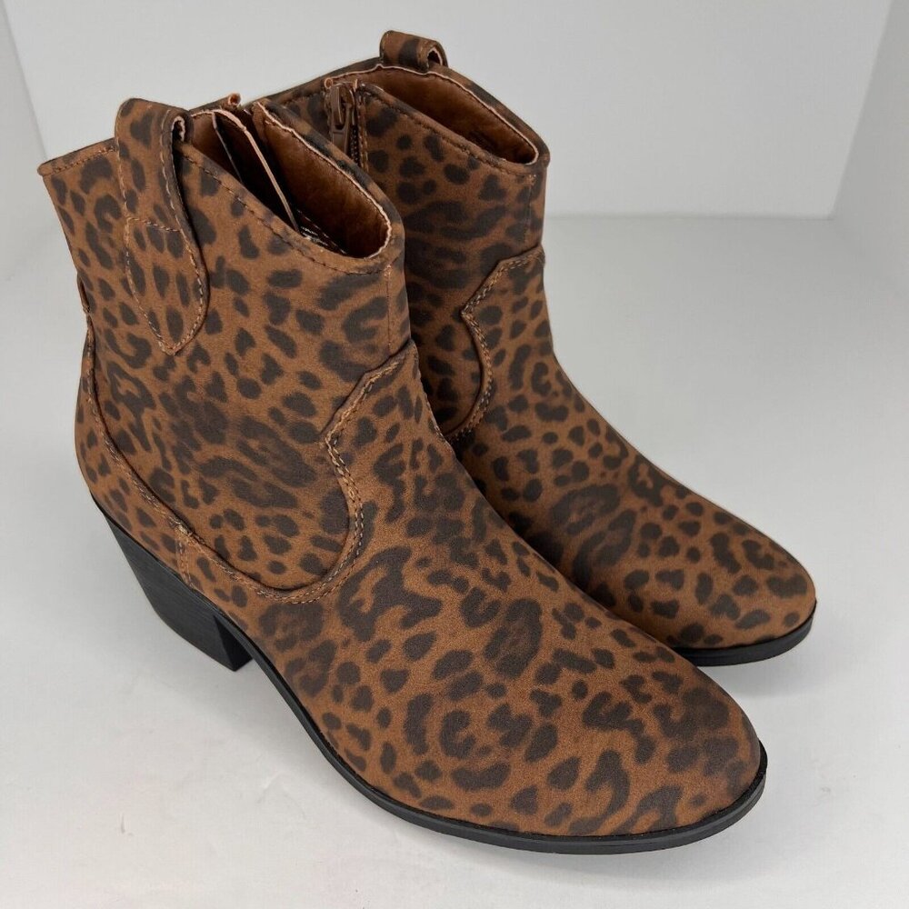 True Craft Womens Winnie Brown Leopard Print Nubuck Side Zip Size 7M Ankle Boots - Picture 2 of 10